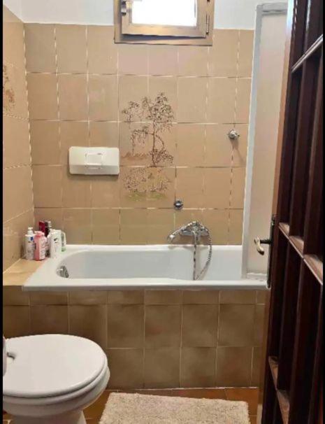 Cheerful Room, Sharing Kitchen In A Cosy Family Art House, Ideal For One Person Or Couple 圣雷默 外观 照片